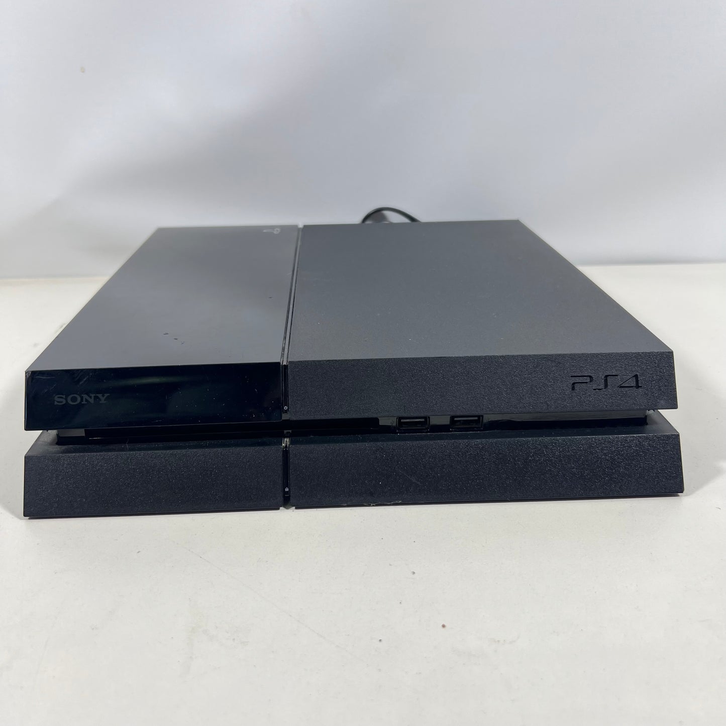 Sony PlayStation 4 500GB Console With a DualShock 4 Controller