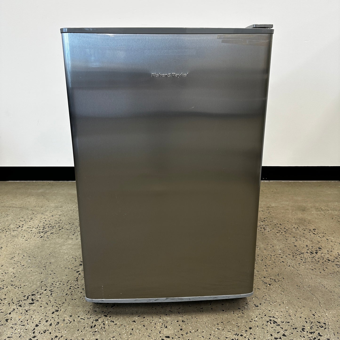 Fisher & Paykel P120RW 115L Bar Fridge Stainless Steel