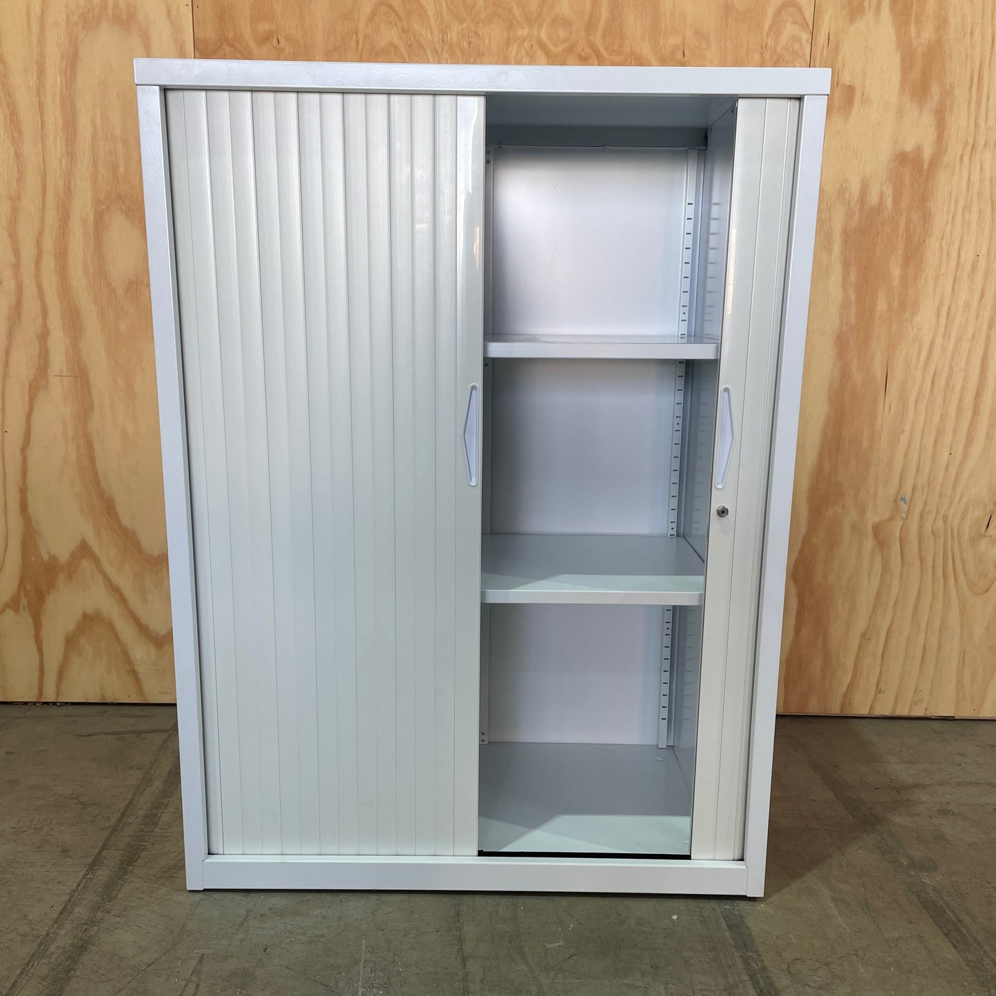 White Tambour