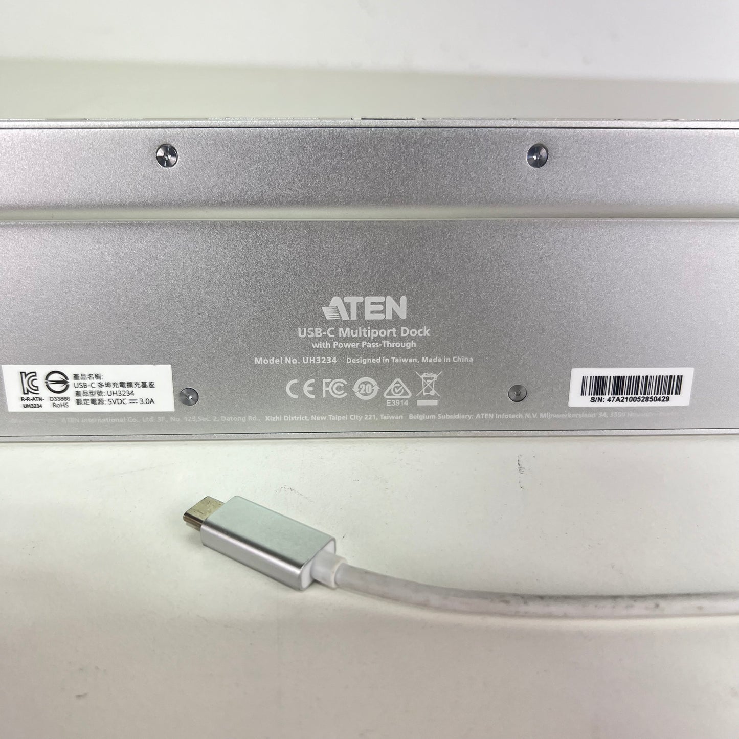 USB-C Multiport Dock with Power Pass-Through UH3234
