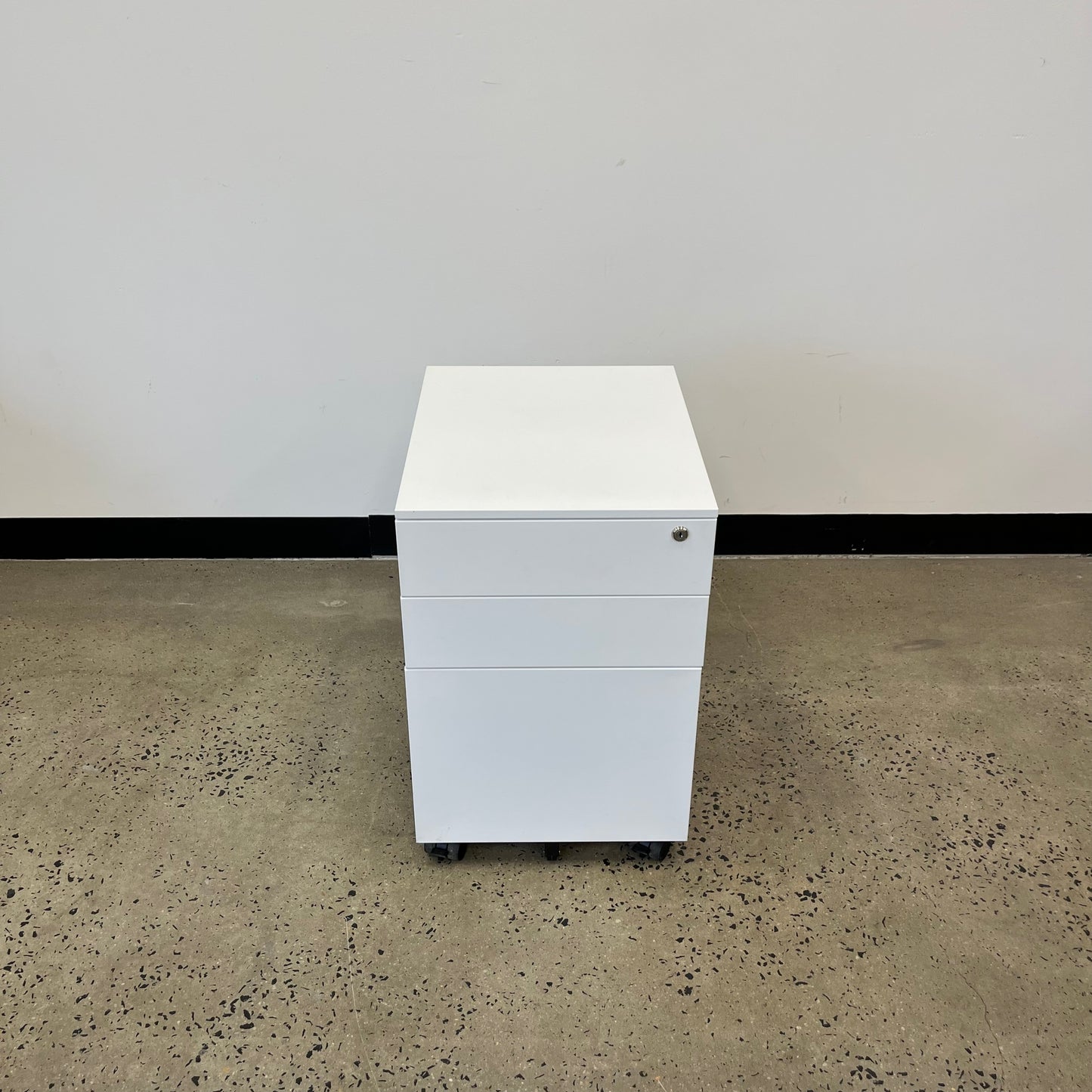 Pedestal 3 Drawers on Wheels White