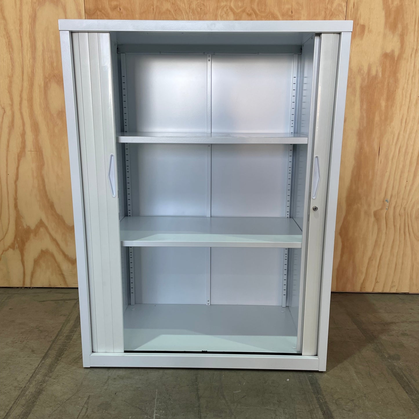 White Tambour