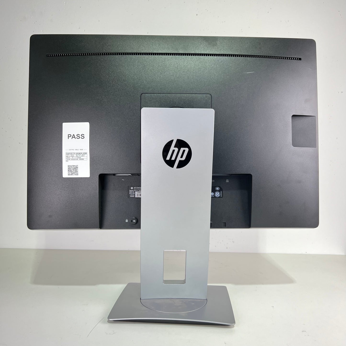 HP EliteDisplay E242 24-inch Monitor