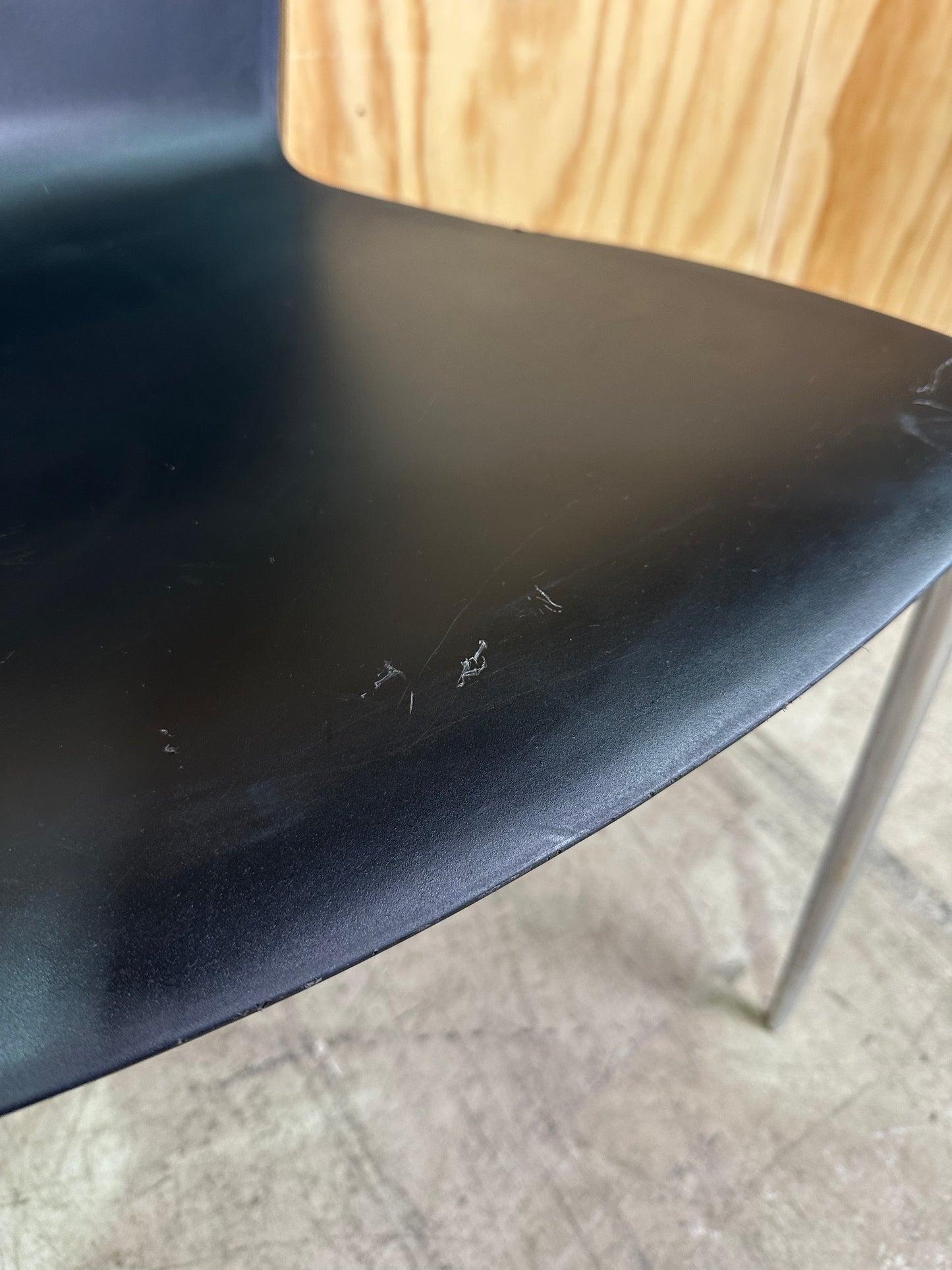 Wealth Visitor Chair in Black with Chrome Legs