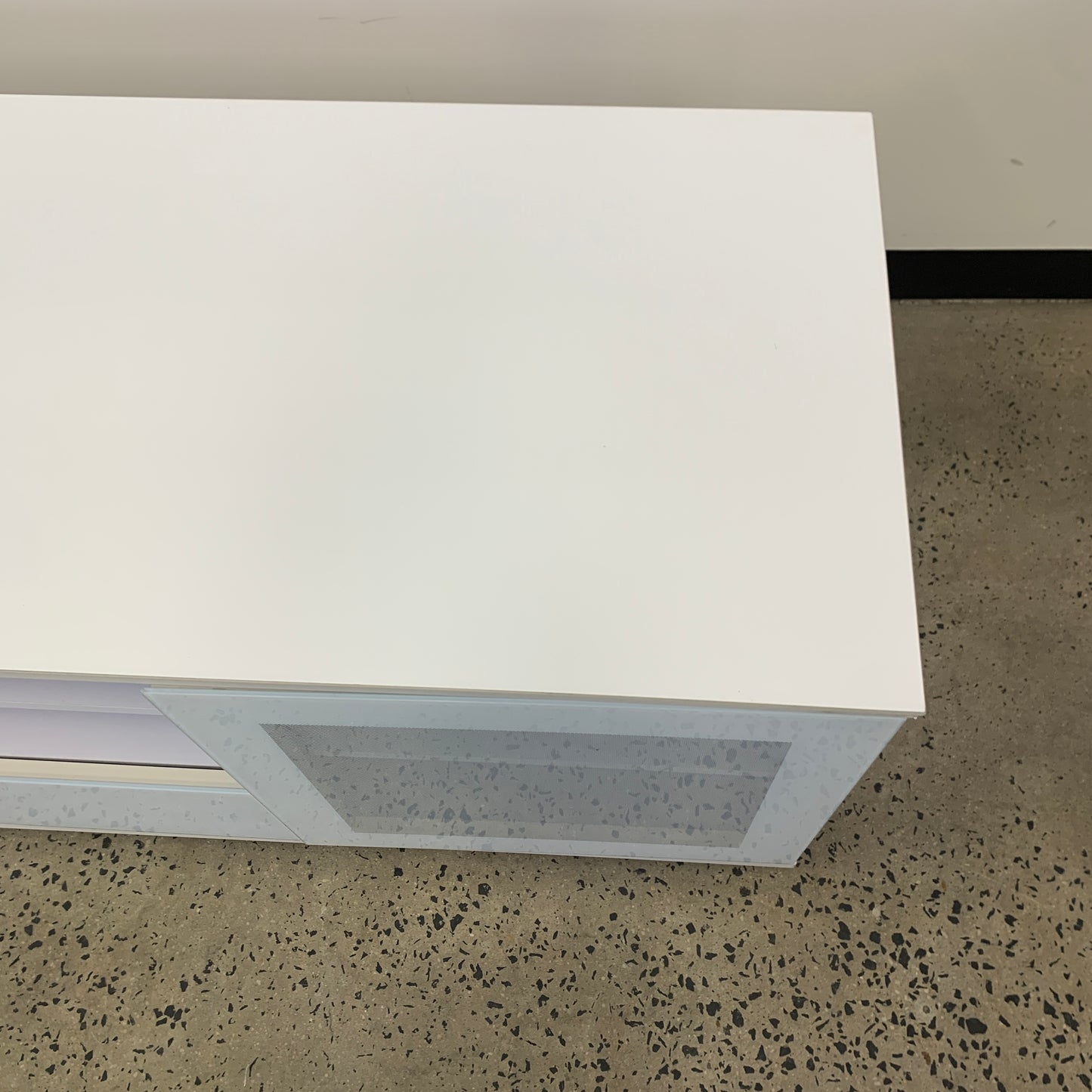 Rvm Titan Entertainment Unit White