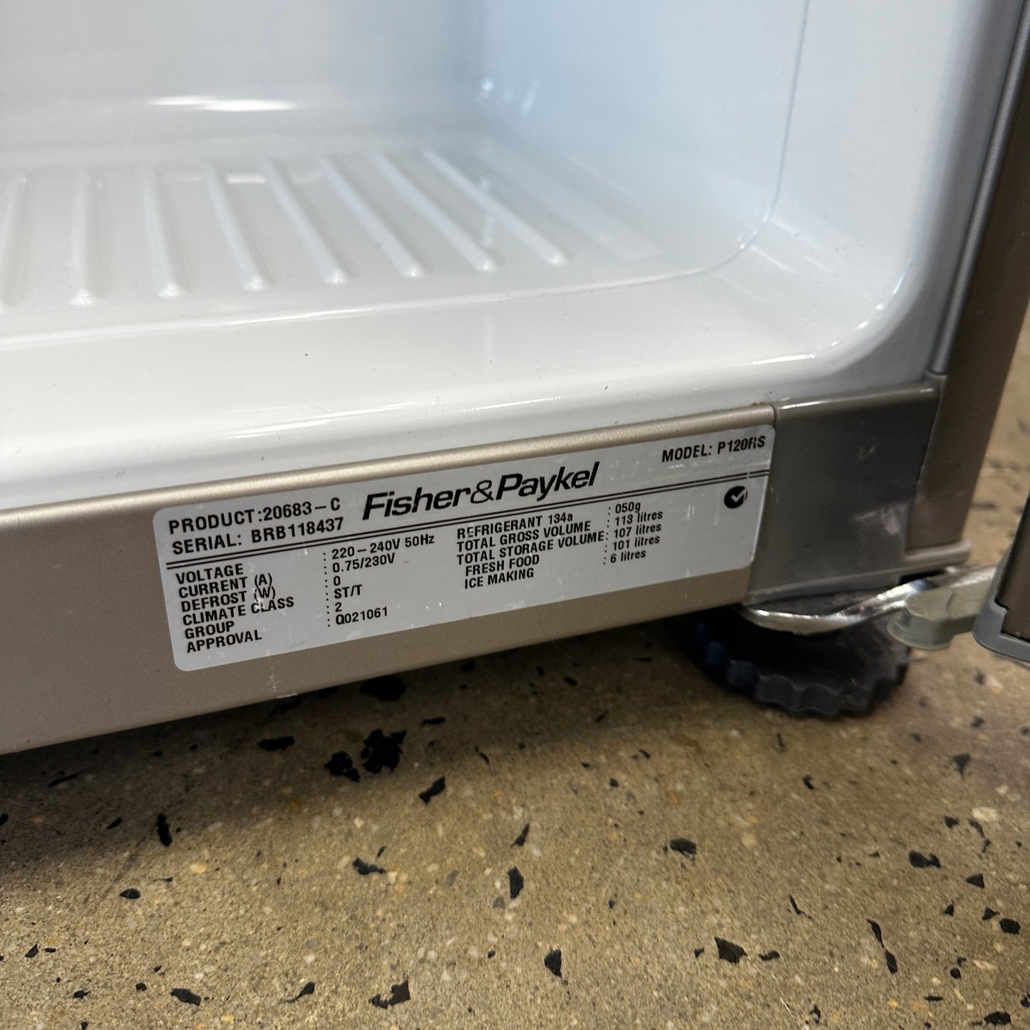 Fisher & Paykel P120RW 115L Bar Fridge Stainless Steel