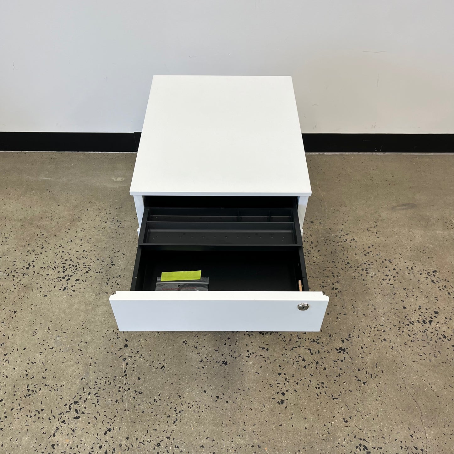 Pedestal 3 Drawers on Wheels White
