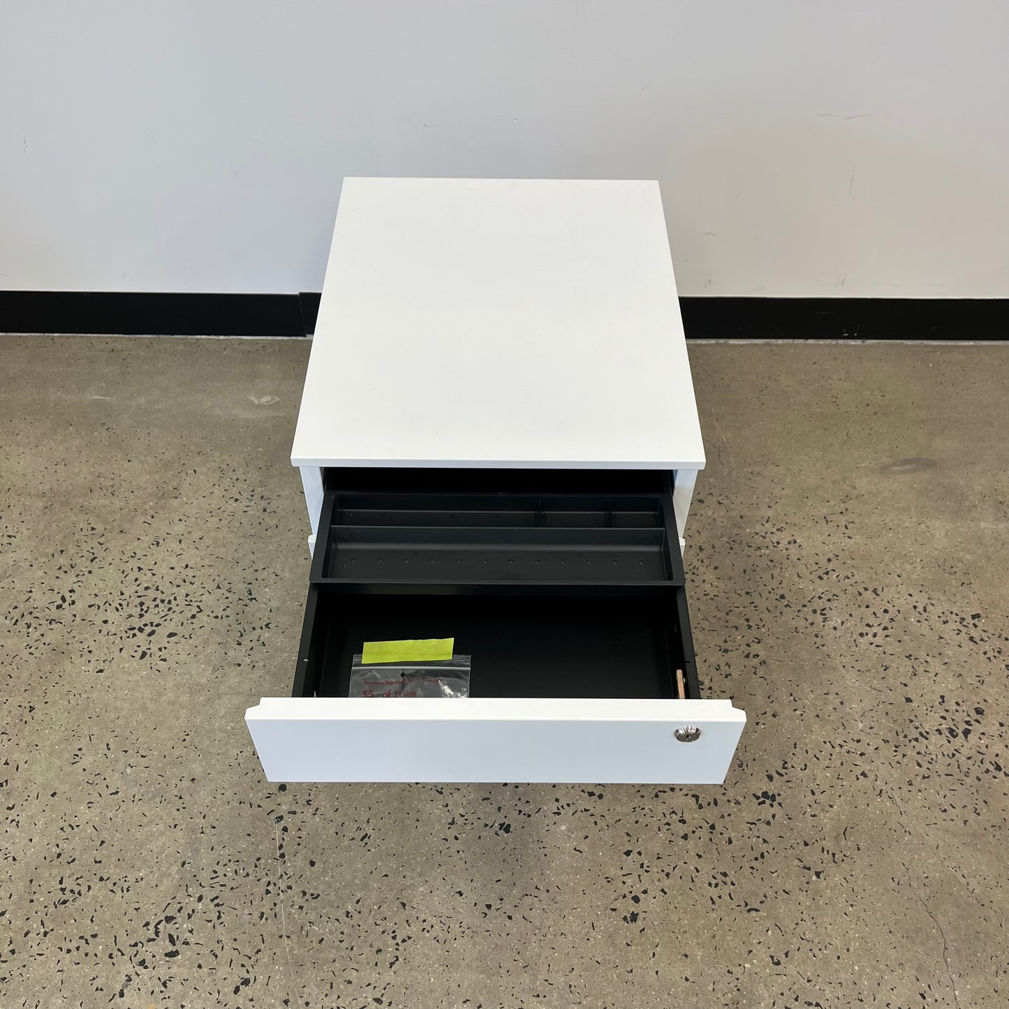 Pedestal 3 Drawers on Wheels White