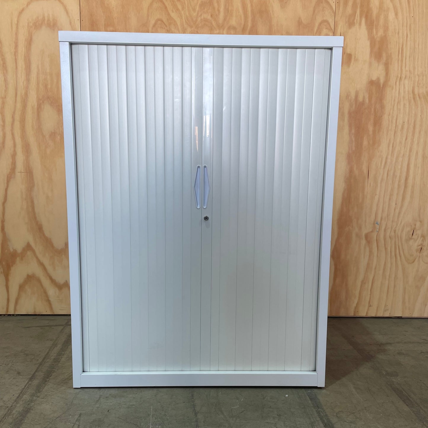 White Tambour
