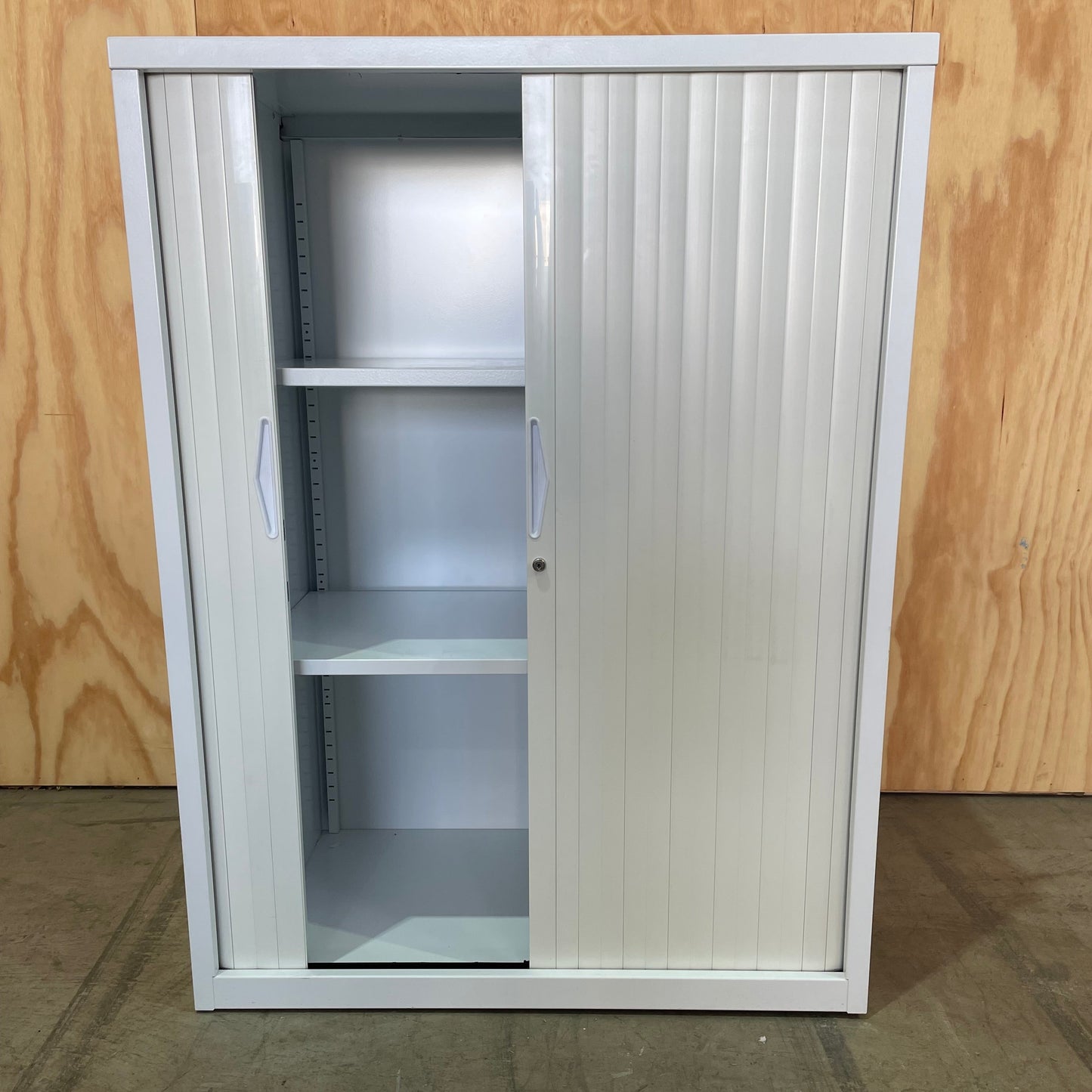 White Tambour