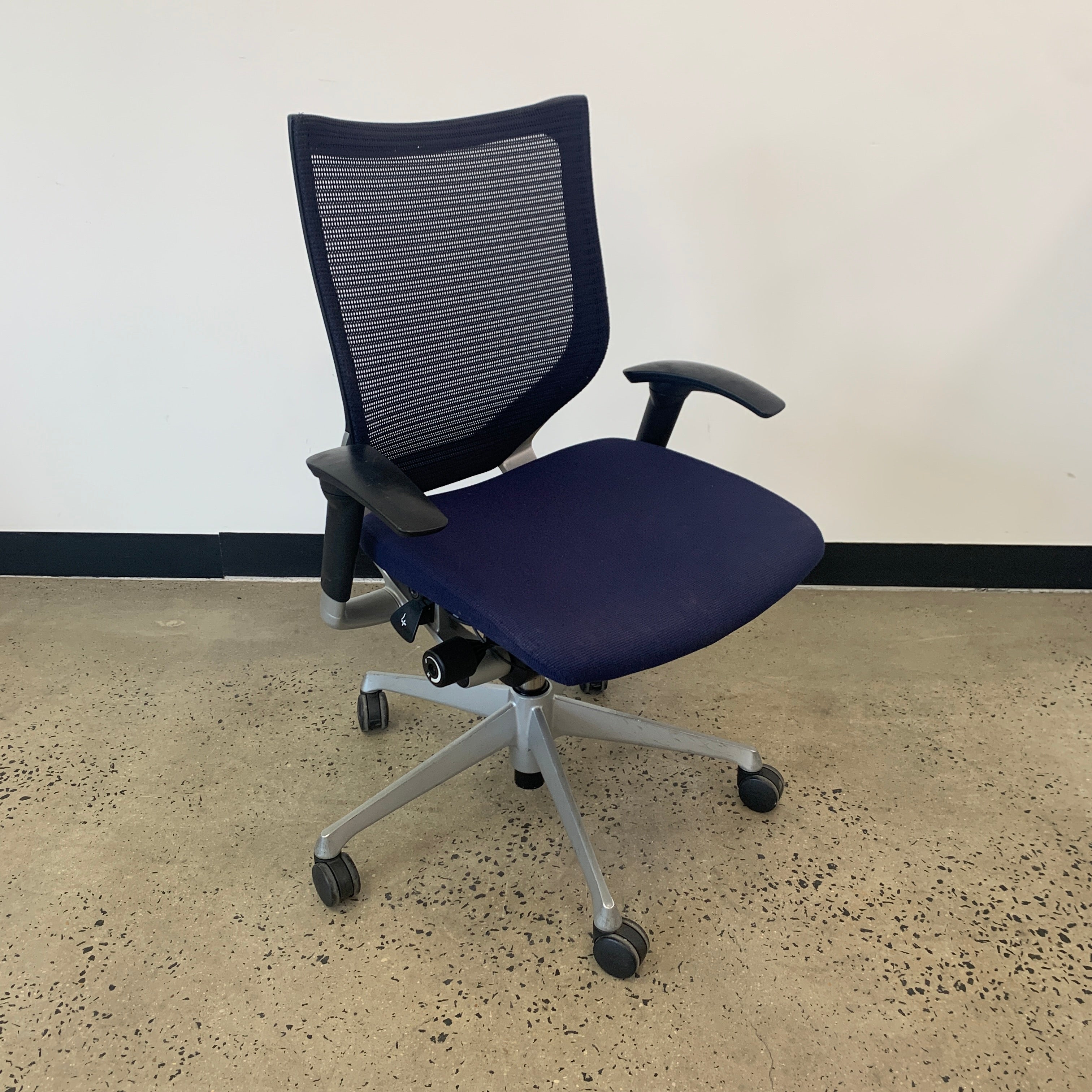 Baron Okamura CP Ergonomic Mesh Blue Office Chair – Green