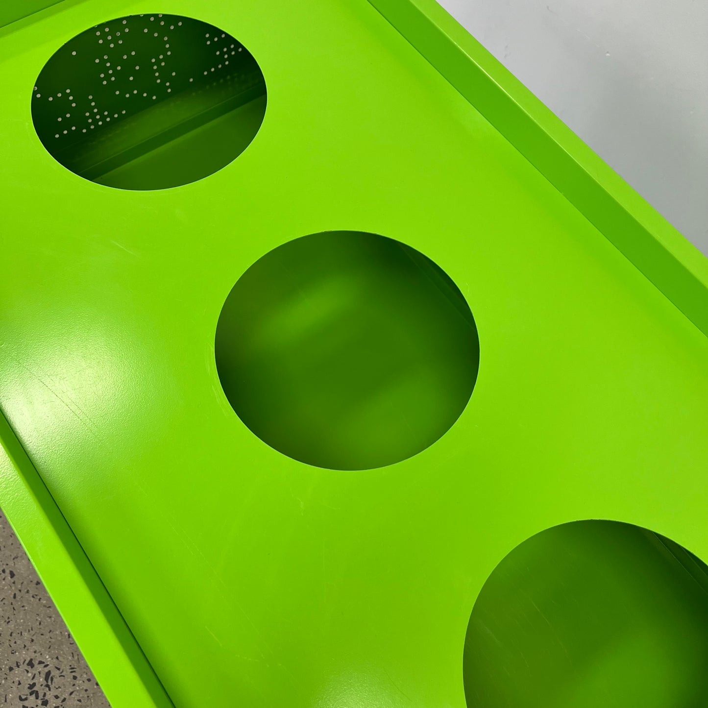Planex Flox Planter Box in Green Metal