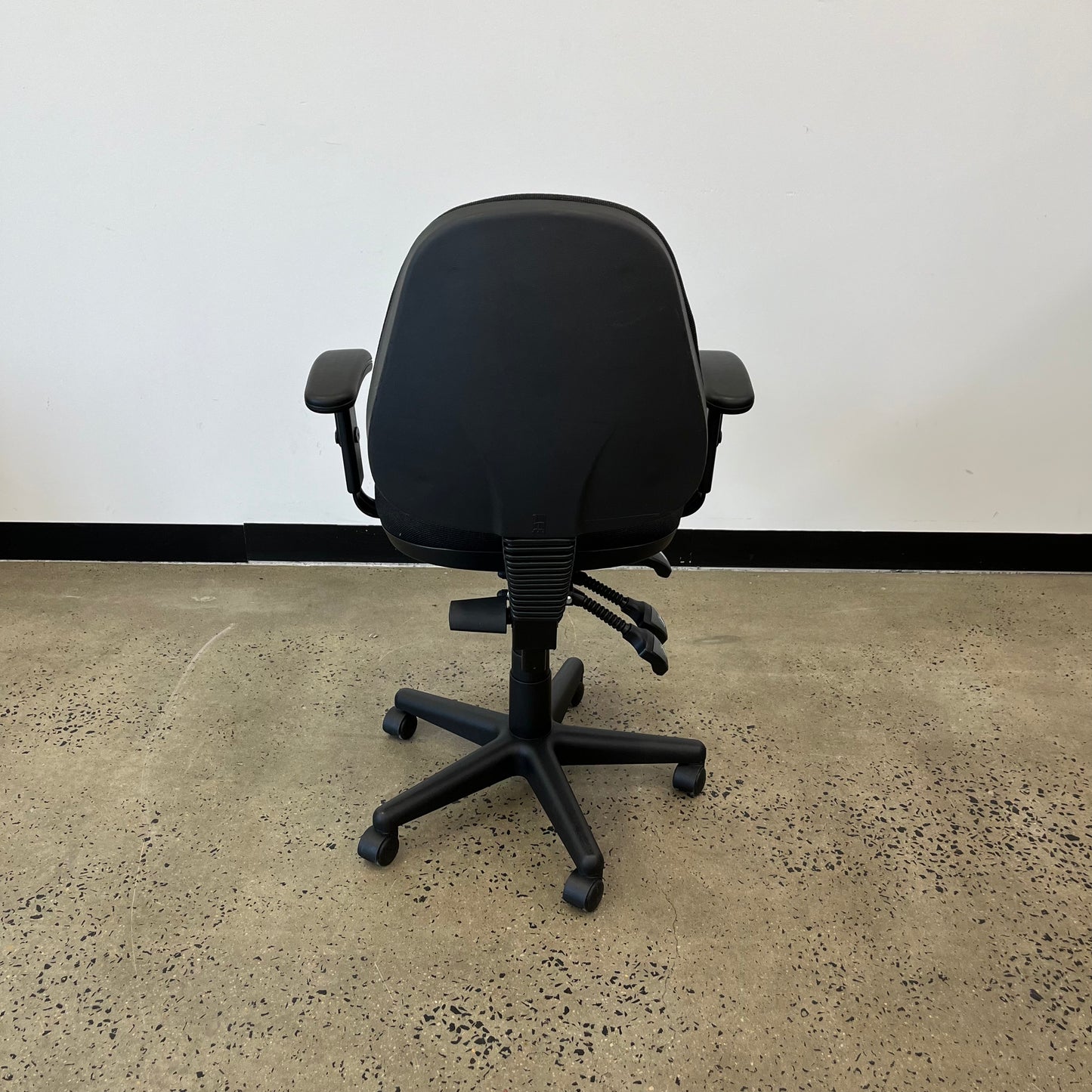 Rosier Delta Plus Black Office Task Chair