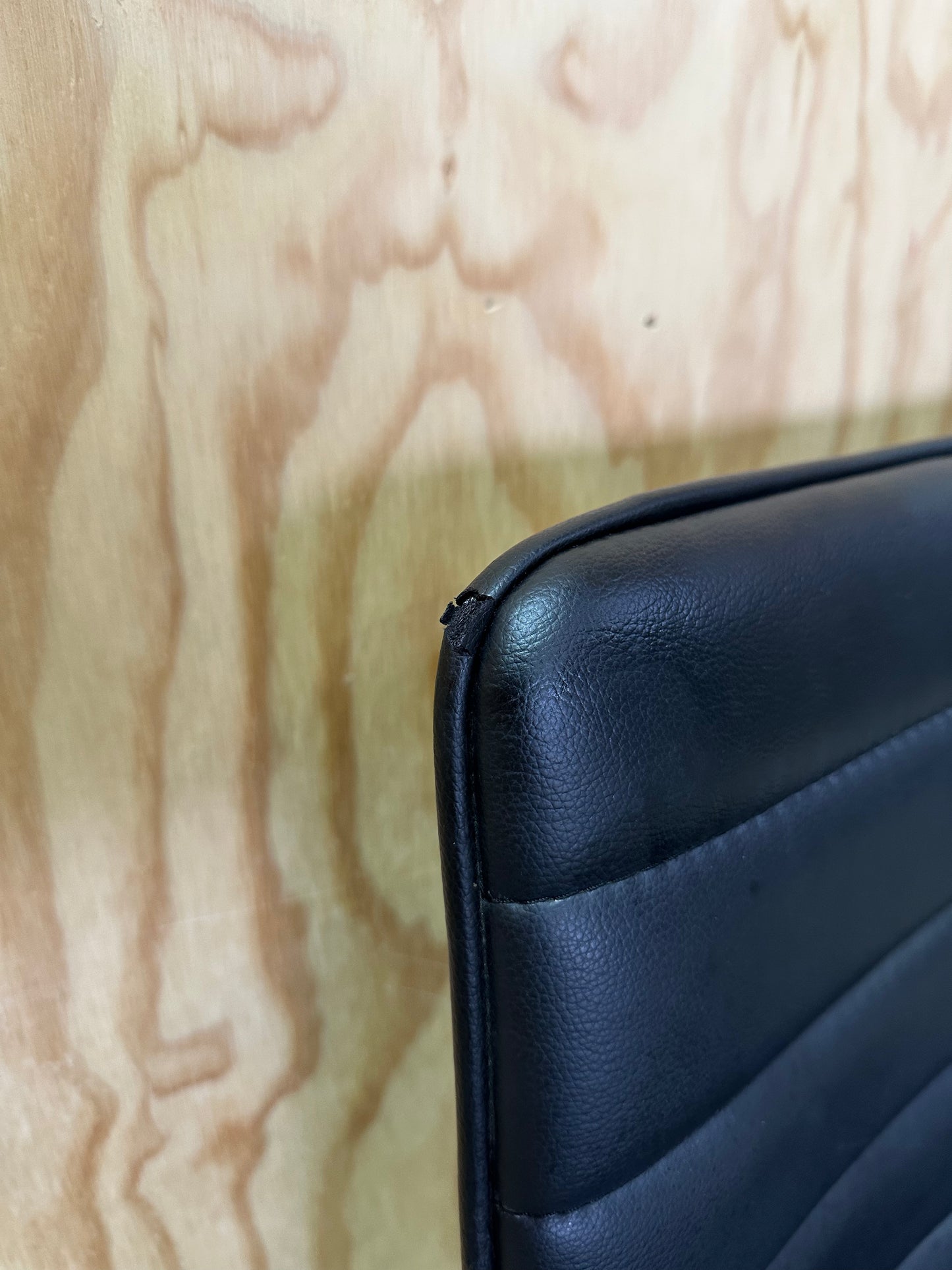 Chino Leather-Look Black Swivel Chair on Castors