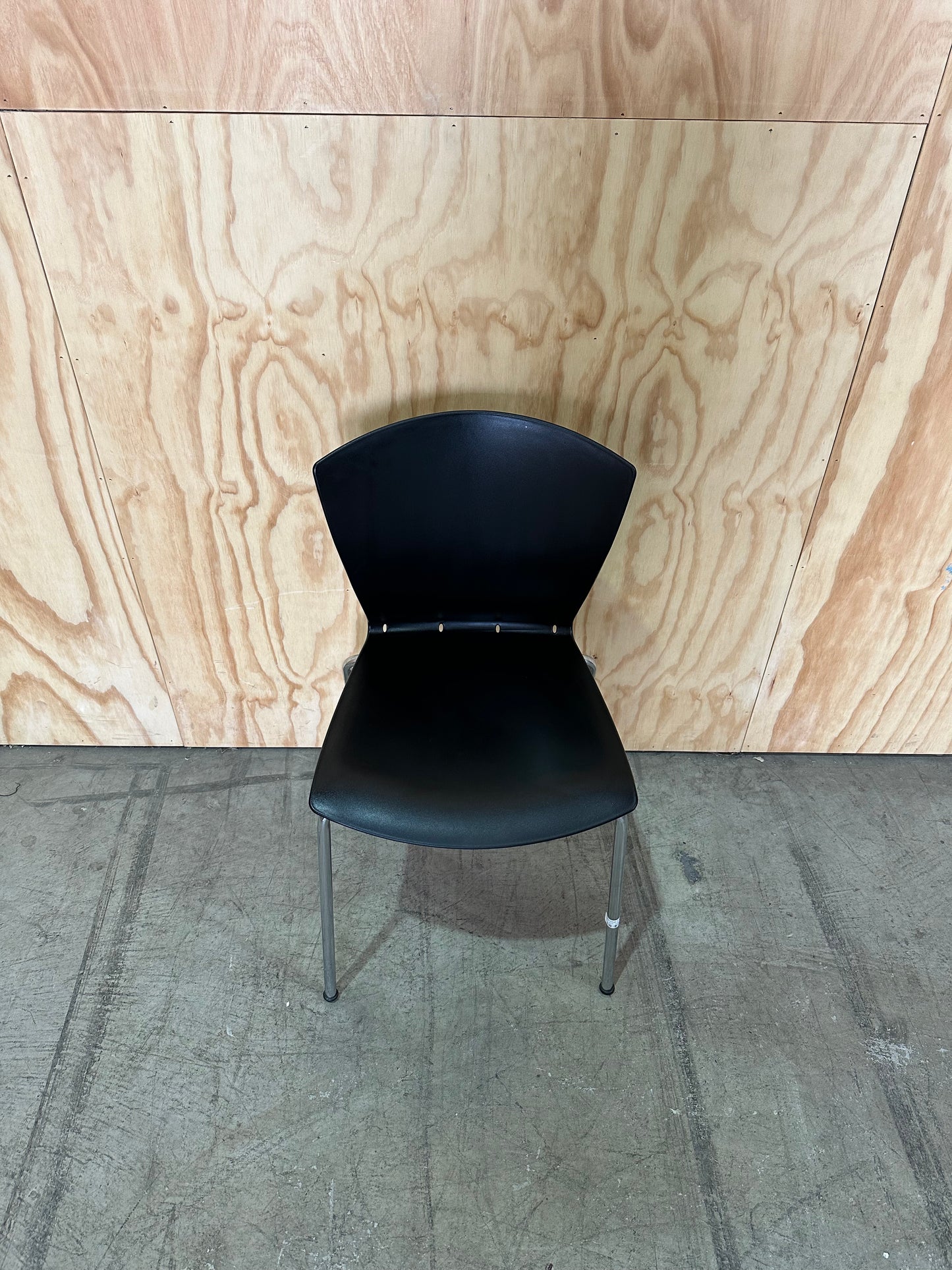 Visitor Chair in Black