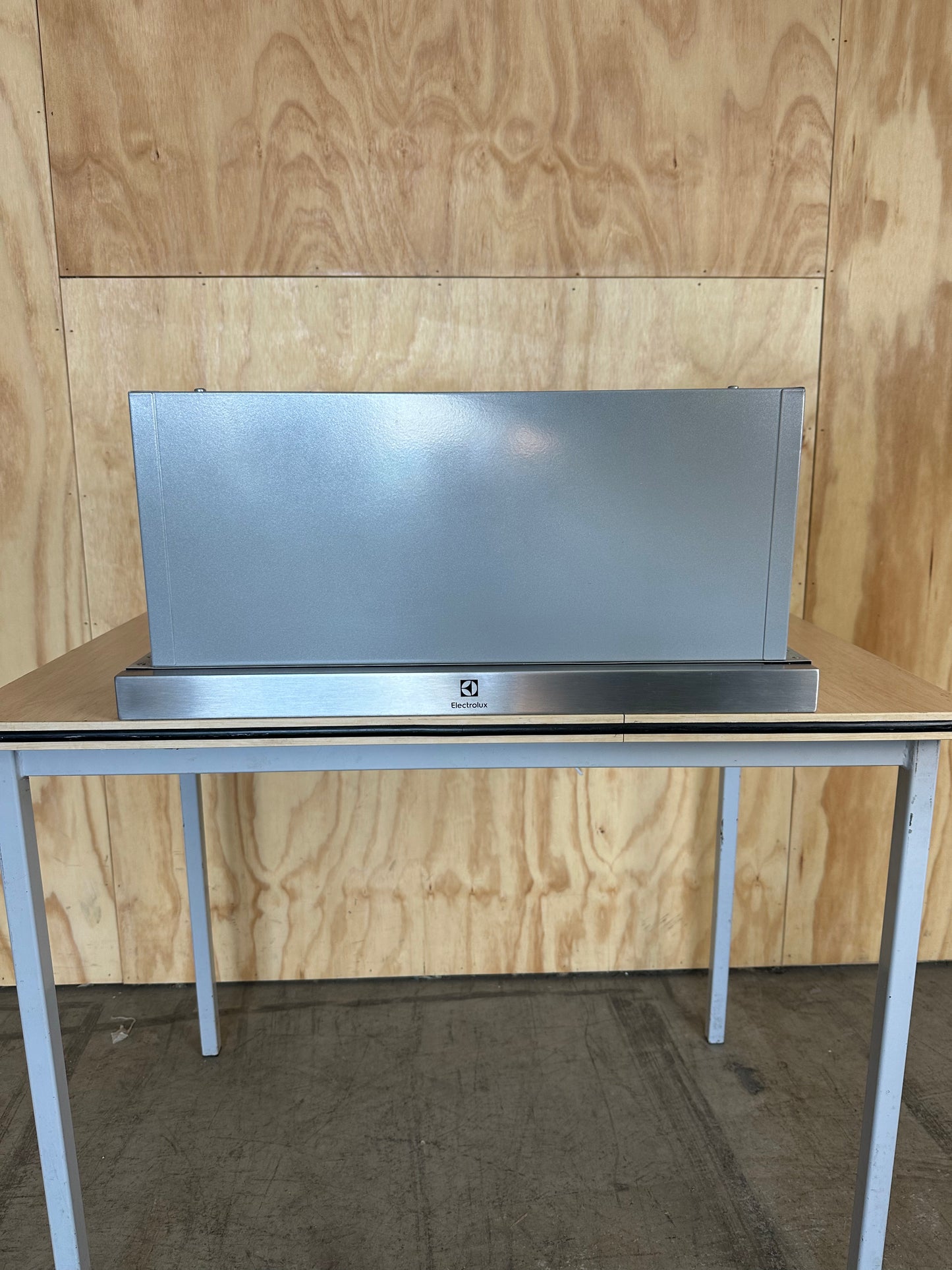 Bosch HBA13B150A 60cm Serie 6 Built in Oven with rangehood fan