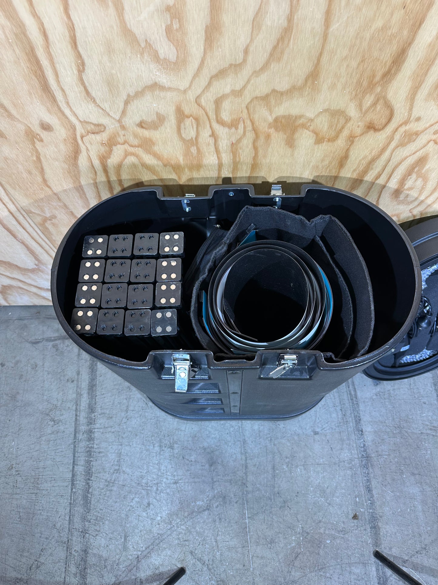 Banner mount with light attachment