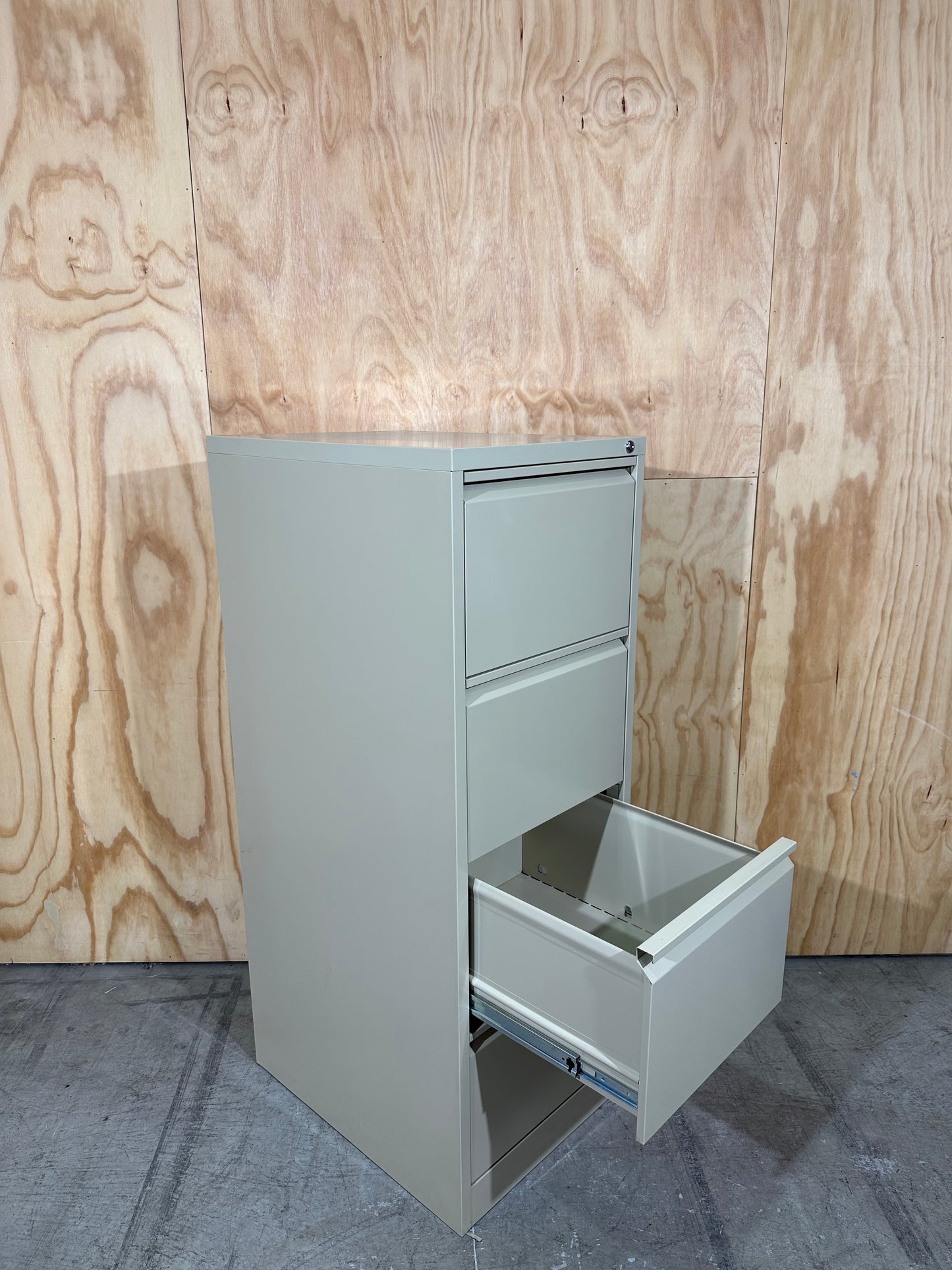 Steel 4 drawer filing cabinet