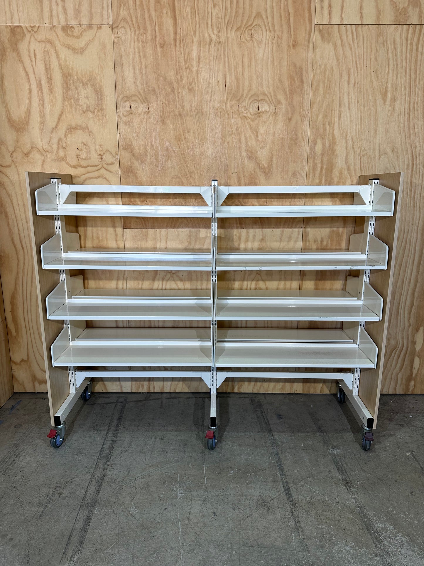 Large Double Bay Display