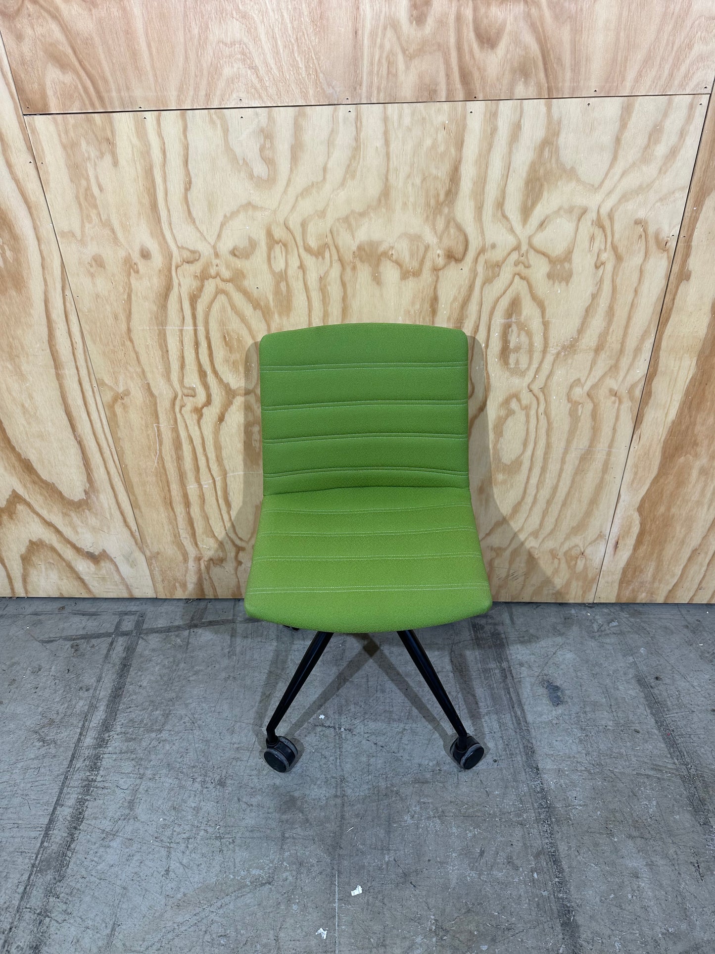 Chair solutions Jubel Swivel chair light green