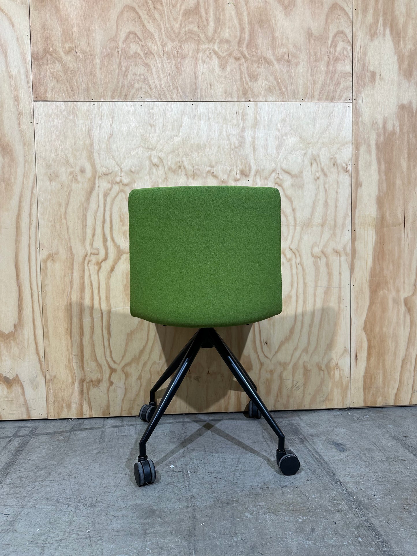 Chair solutions Jubel Swivel chair light green