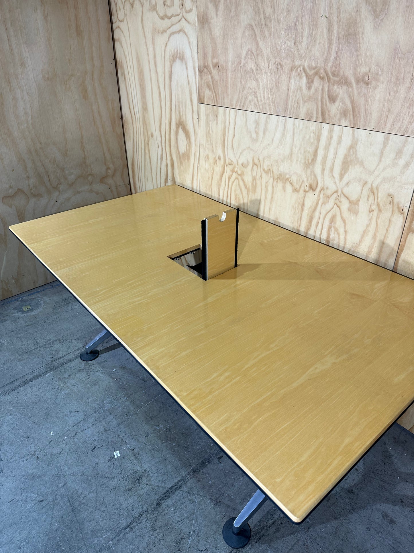 Wilkhahn Logon 625/2 Meeting table