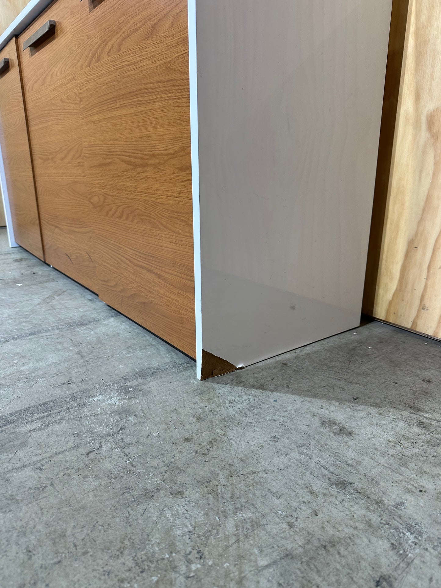 Office storage cabinet in gloss/wood veneer