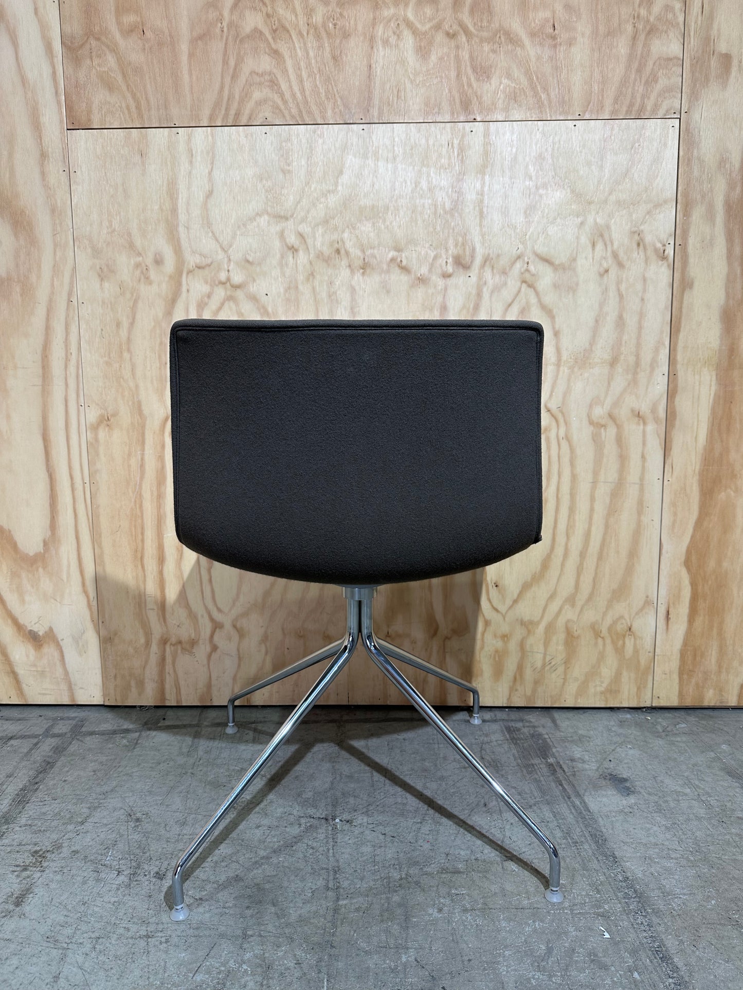 Arper Catifa 46 Chair with Swivel Trestle on Feet in olive
