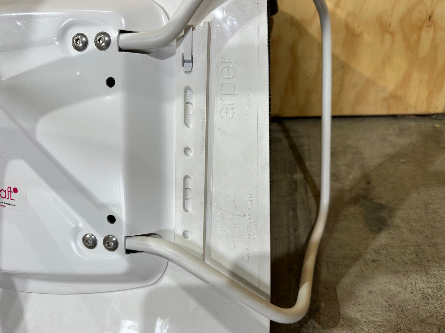 Arper Catifa 46 Conference Chair on 4-way castors