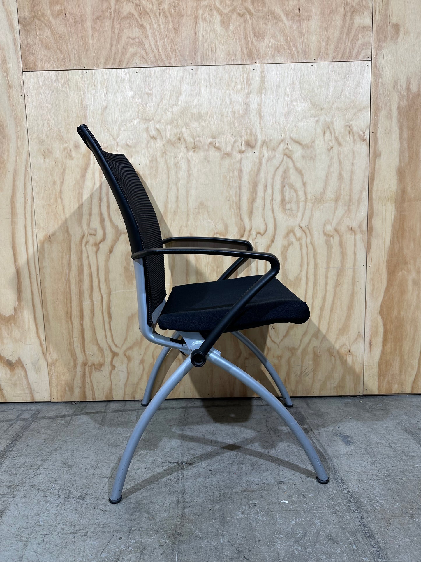Haworth Comforto 99 fold chair