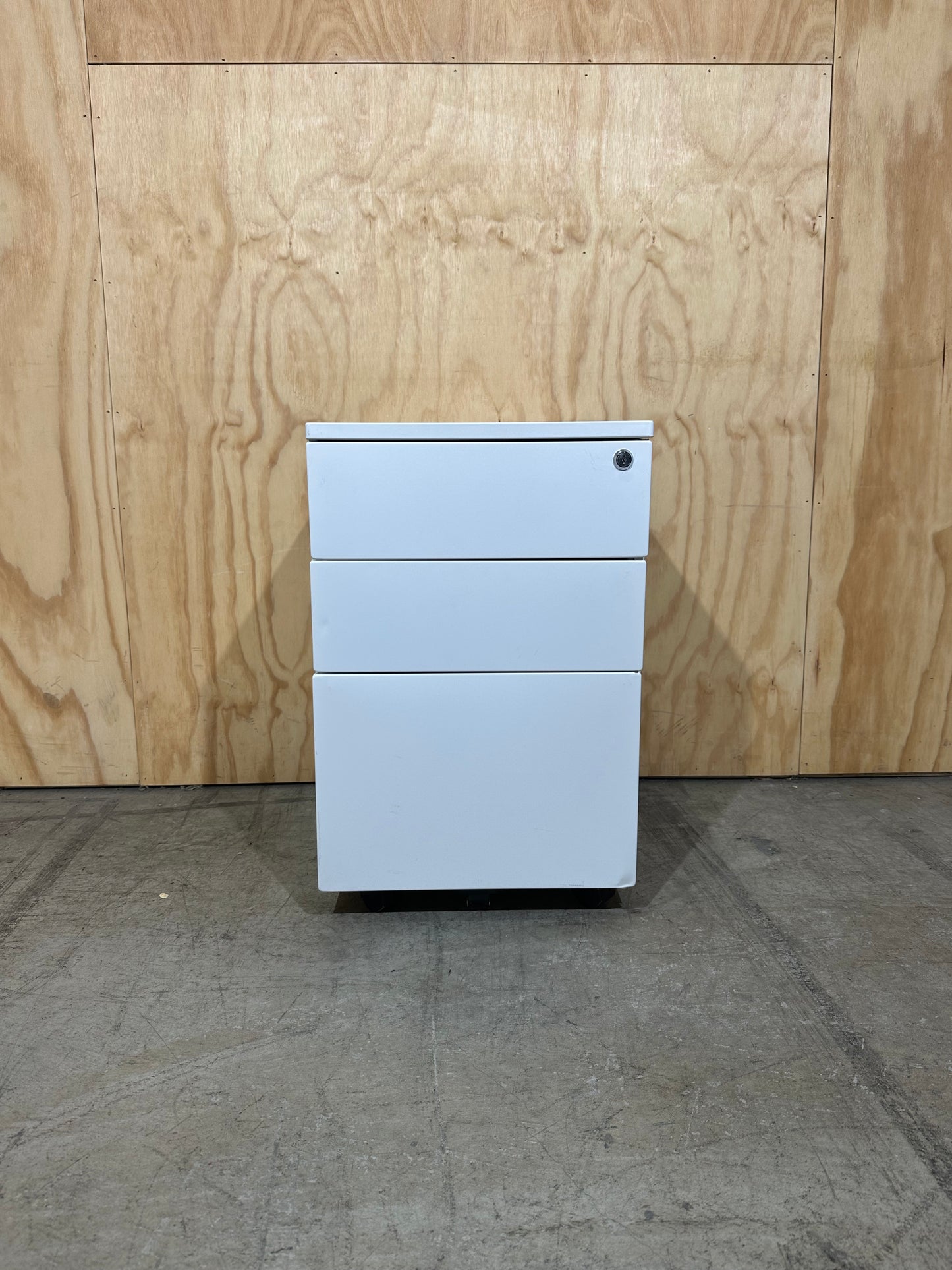 White pedestal 3 drawers