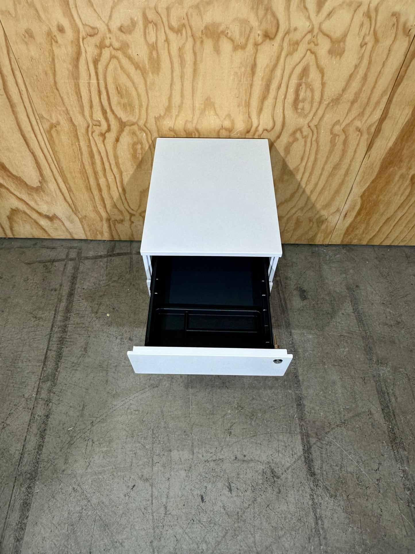 White pedestal 3 drawers