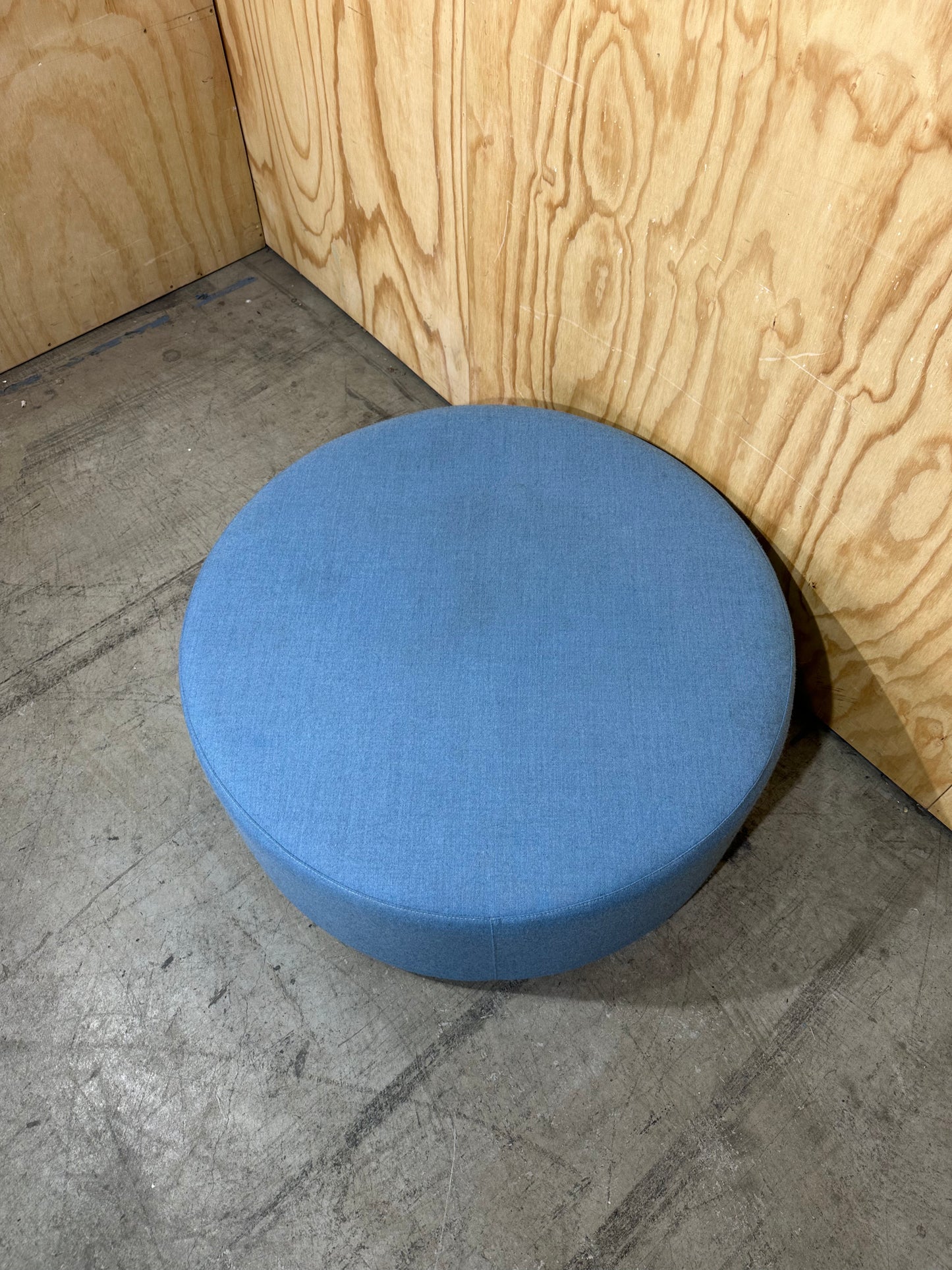 Light blue circular ottoman