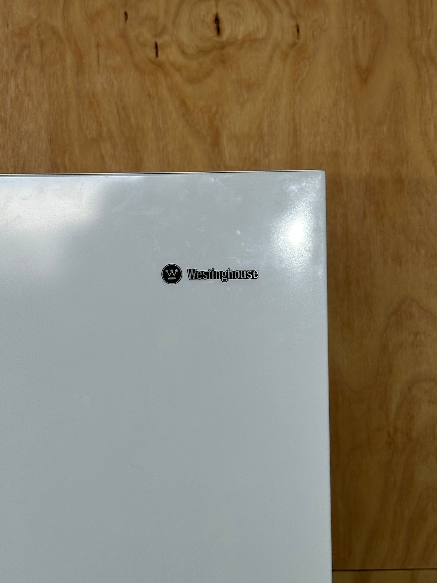 Westinghouse 460L White top mount fridge WTB4600WB