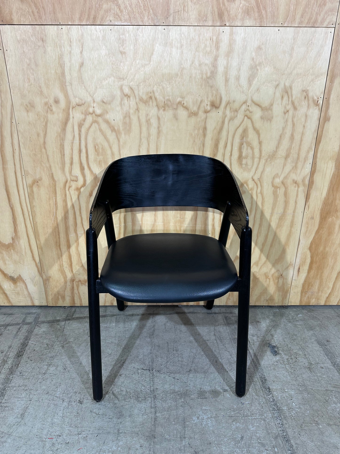 Contemporary black dining chair