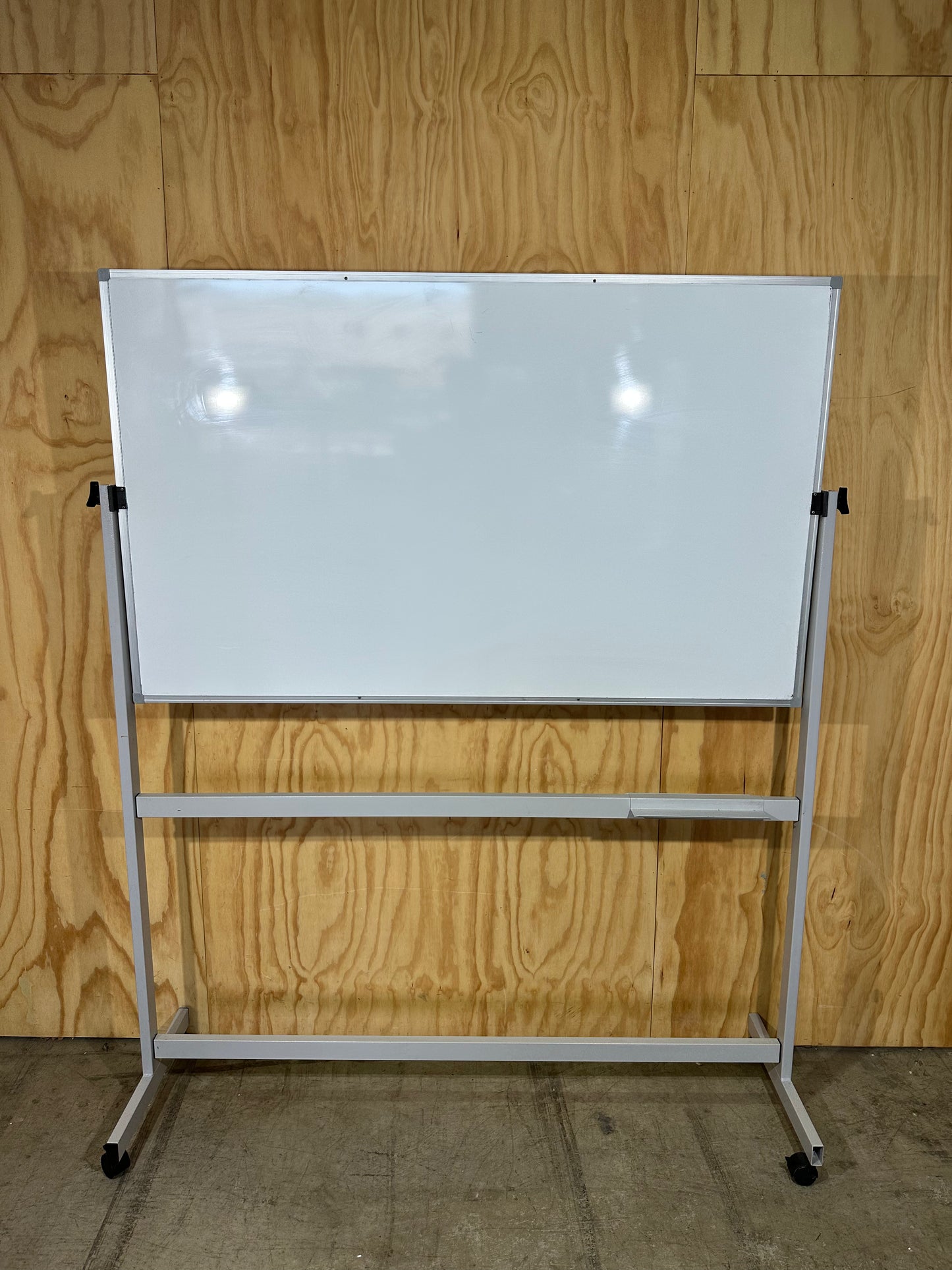 Whiteboard on wheels