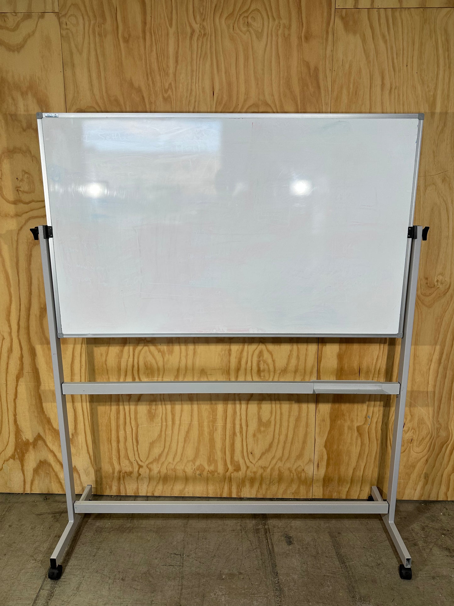 Whiteboard on wheels
