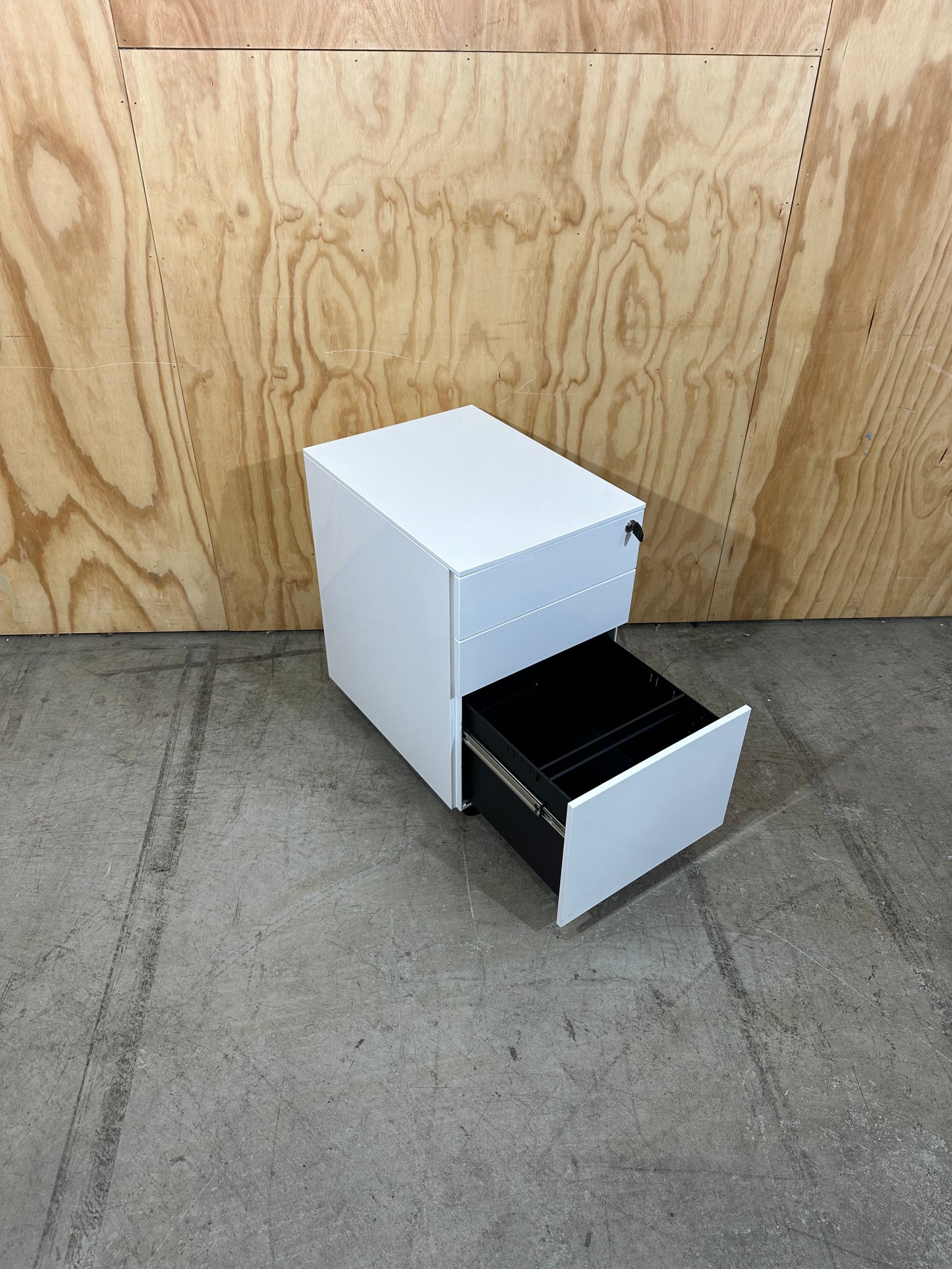White Pedestal with Key