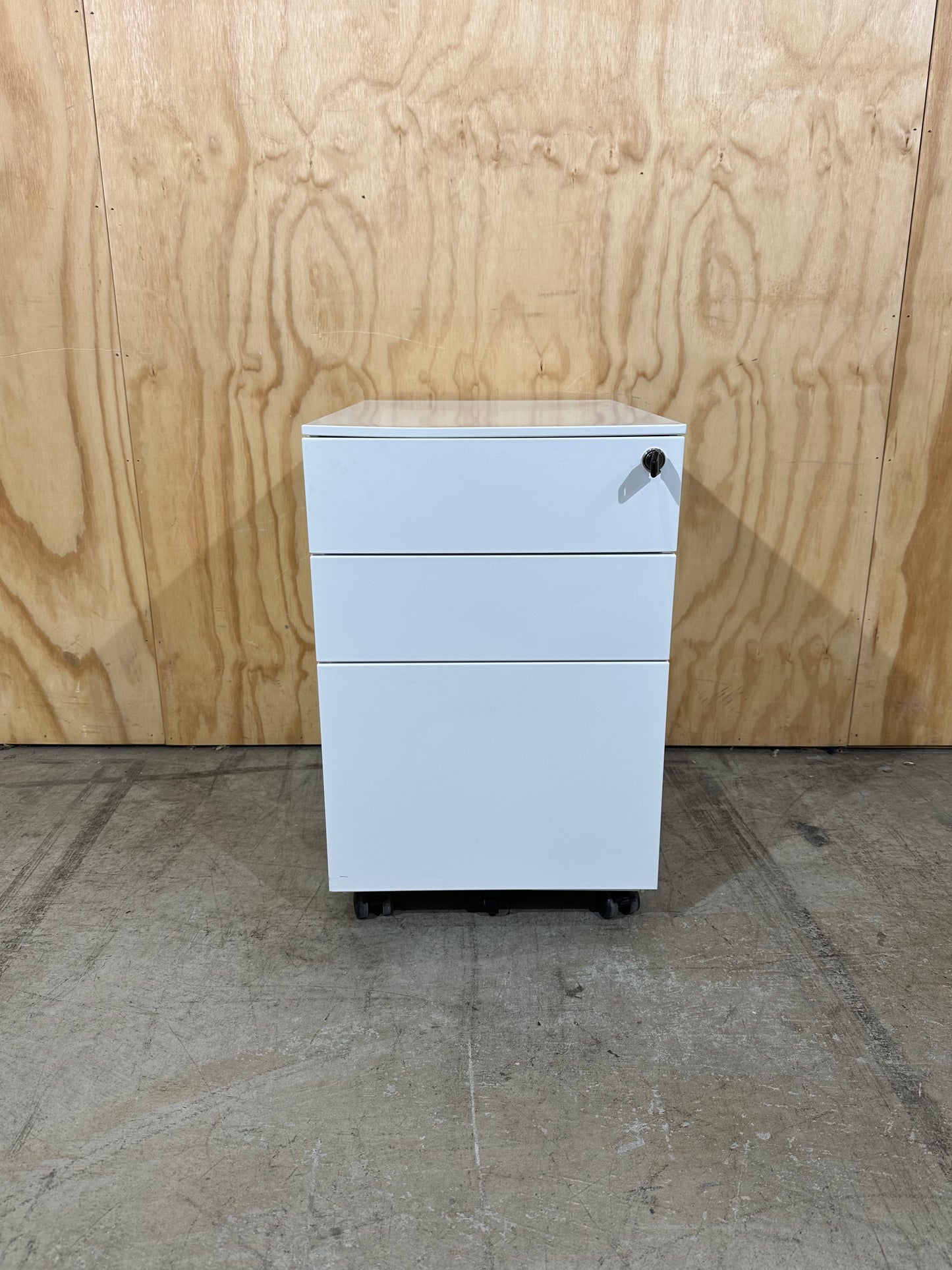 White Pedestal with Key
