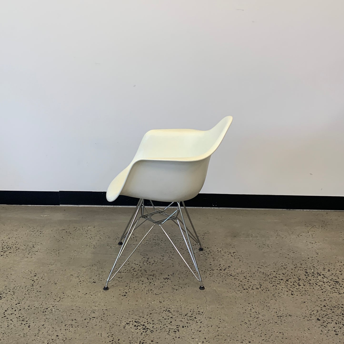 Vitra Eames Cream DAR Armchair