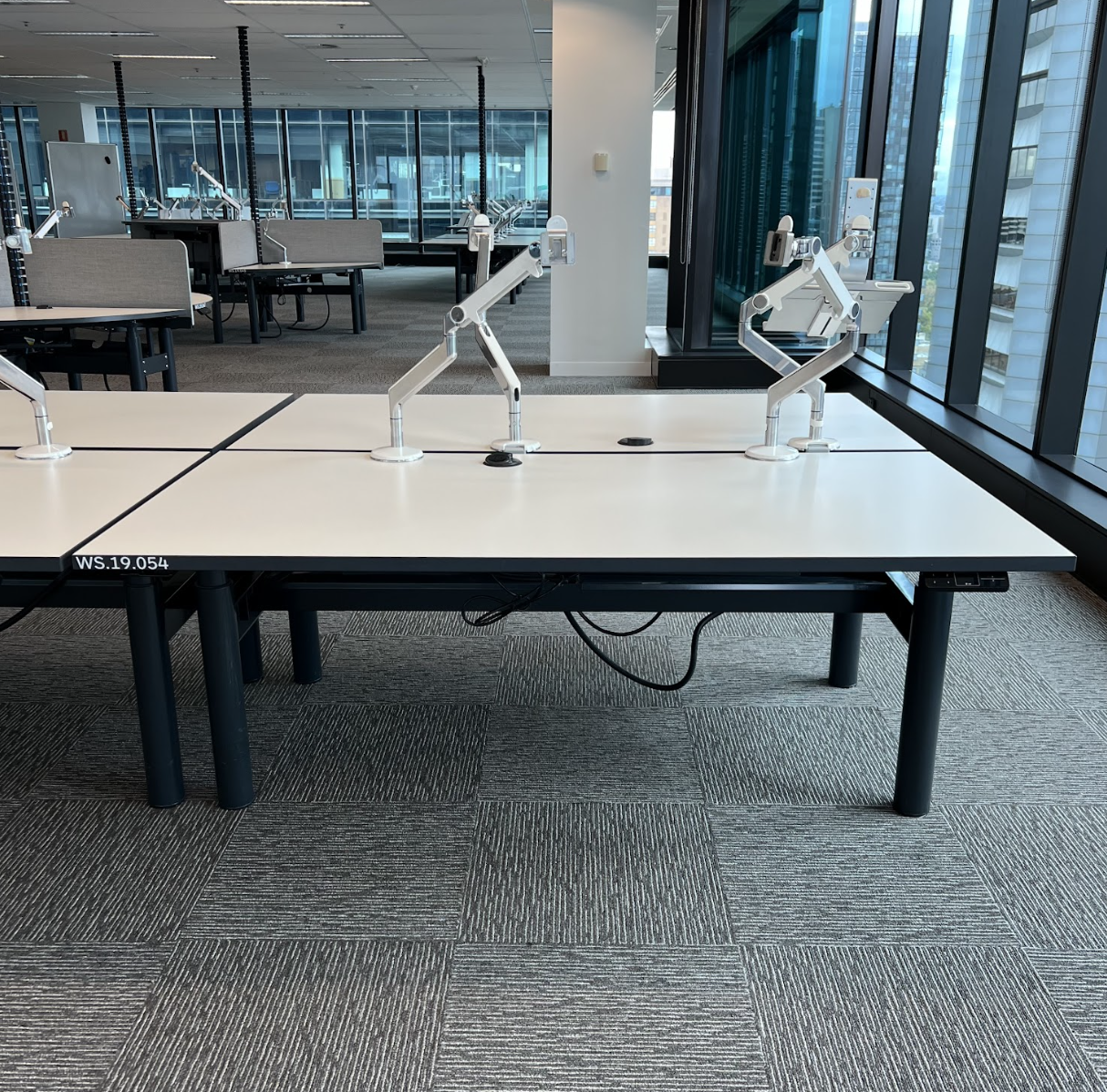 Schiavello Krossi 2 Person Electric Sit Stand Workstation