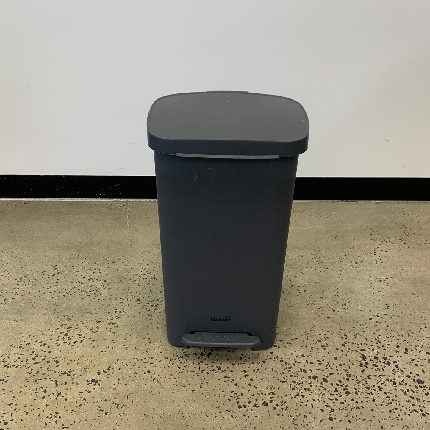 Oates Pedestal Waste Bin Charcoal Grey