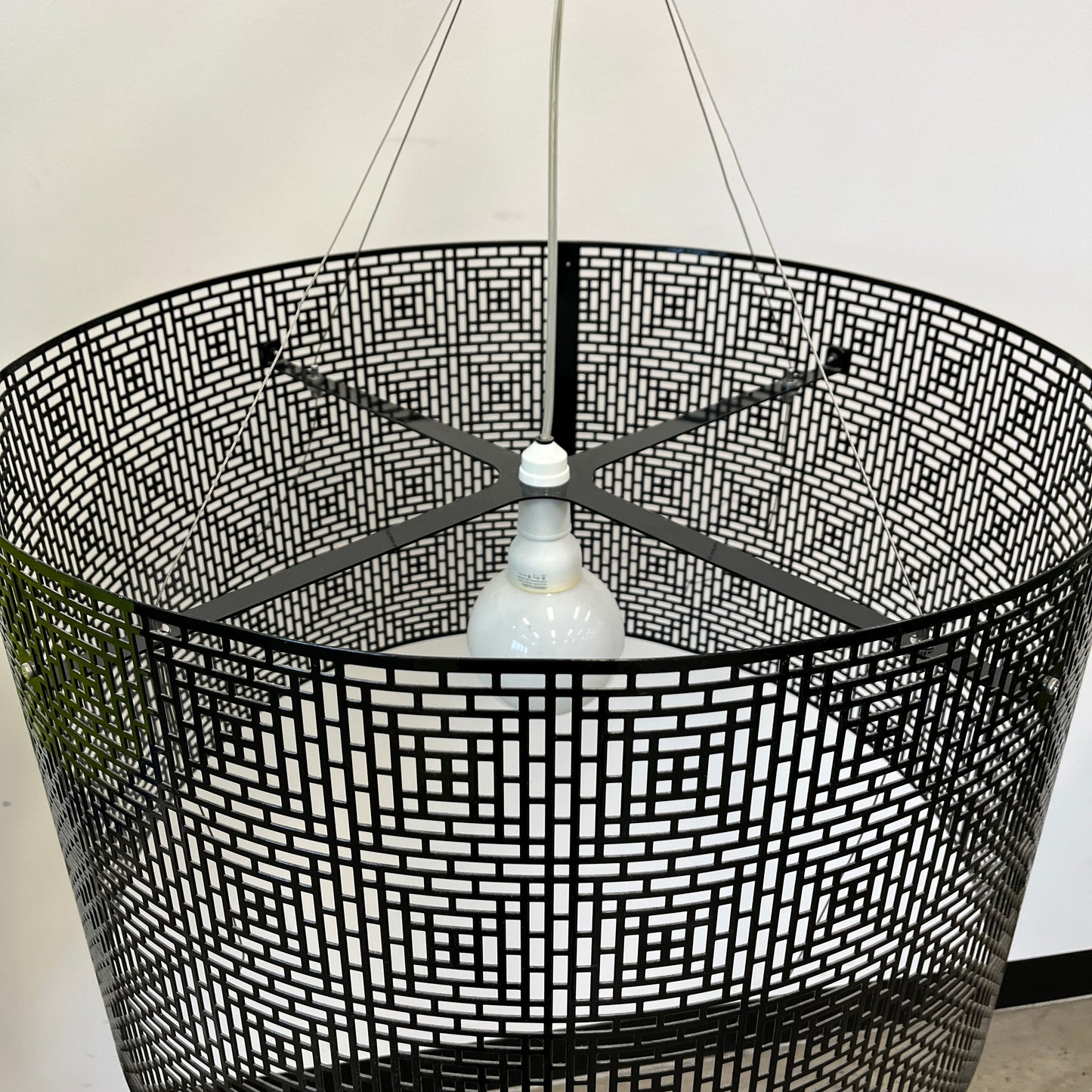 Laser Cut Round Metal Pendant Lighting Black