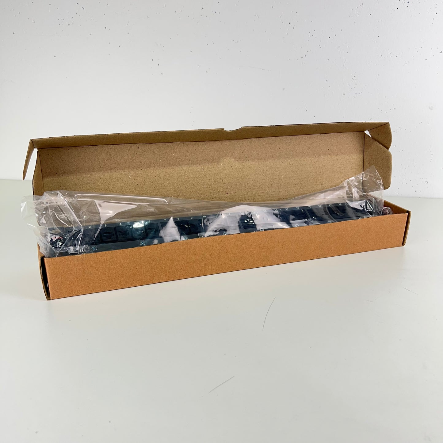 Molex Networking Patch Panel 24 Port Cat 6 Brand New PN 00141-IN