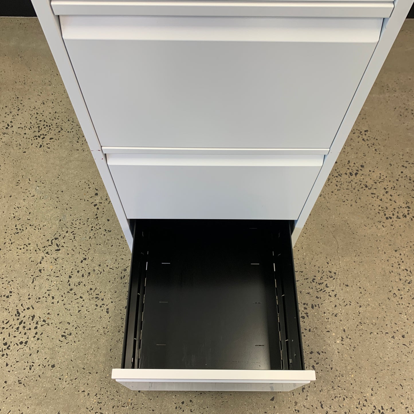Go Steel 4 Drawer Filing Cabinet White