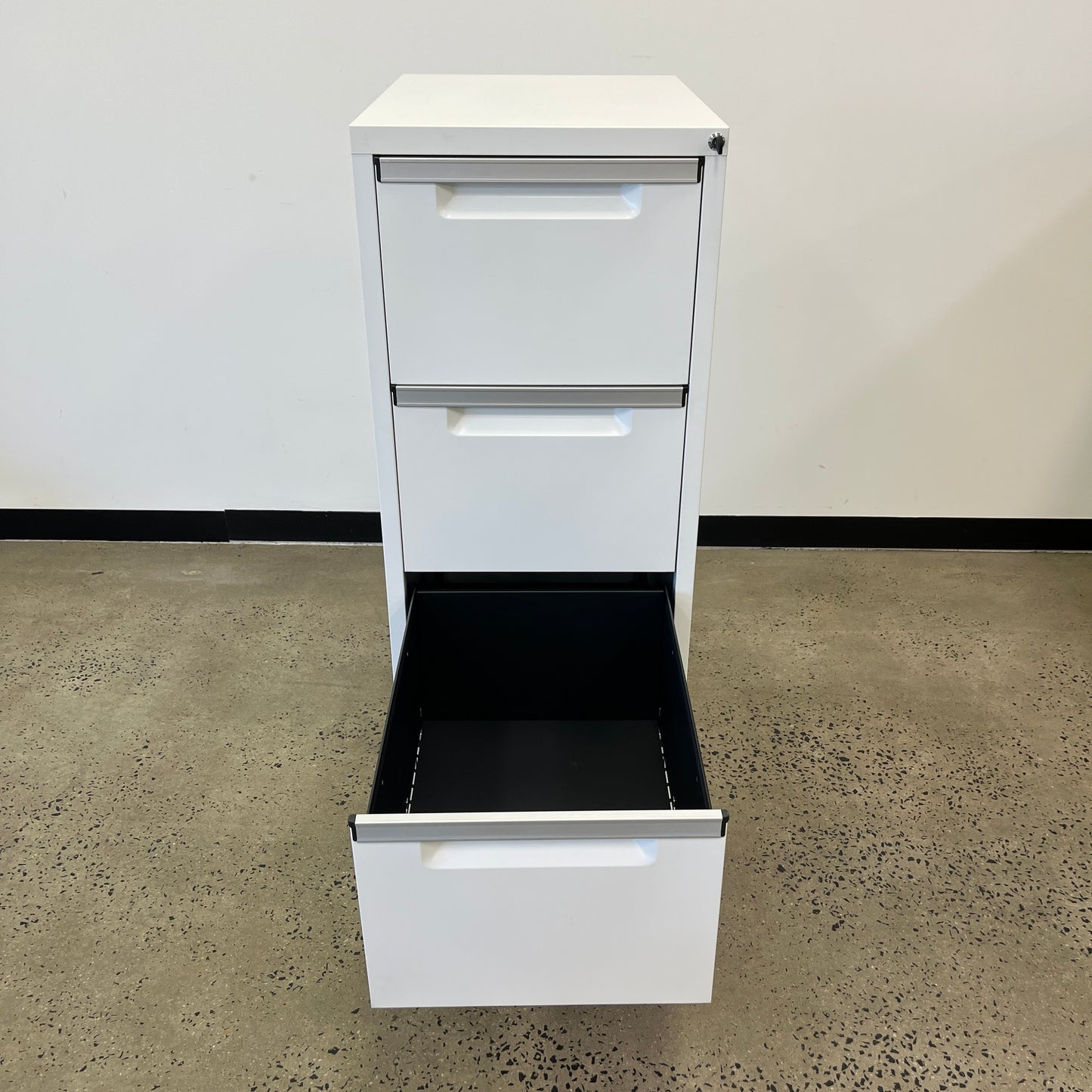 EliteBuilt 4 Drawer Filing Cabinet