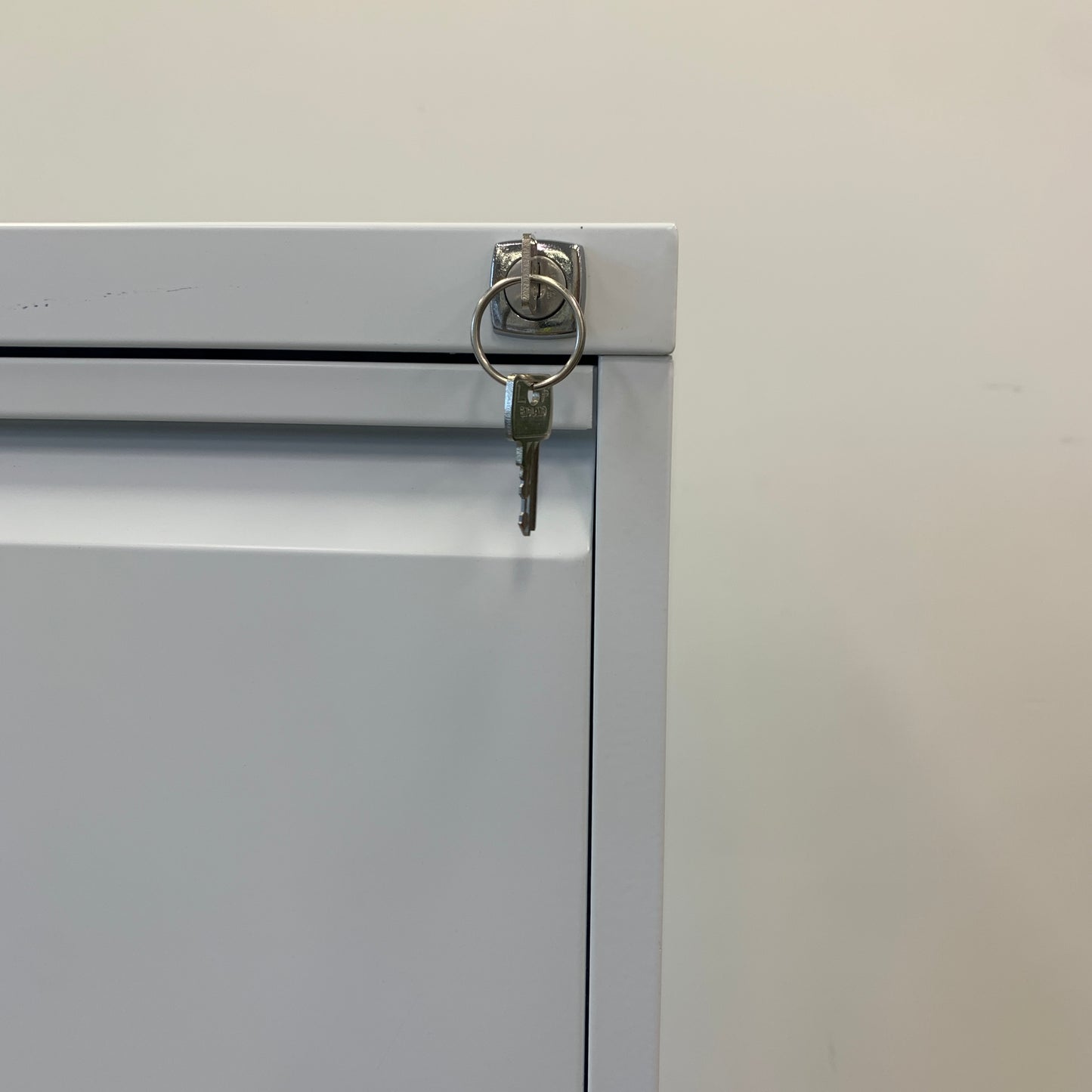 Go Steel 4 Drawer Filing Cabinet White