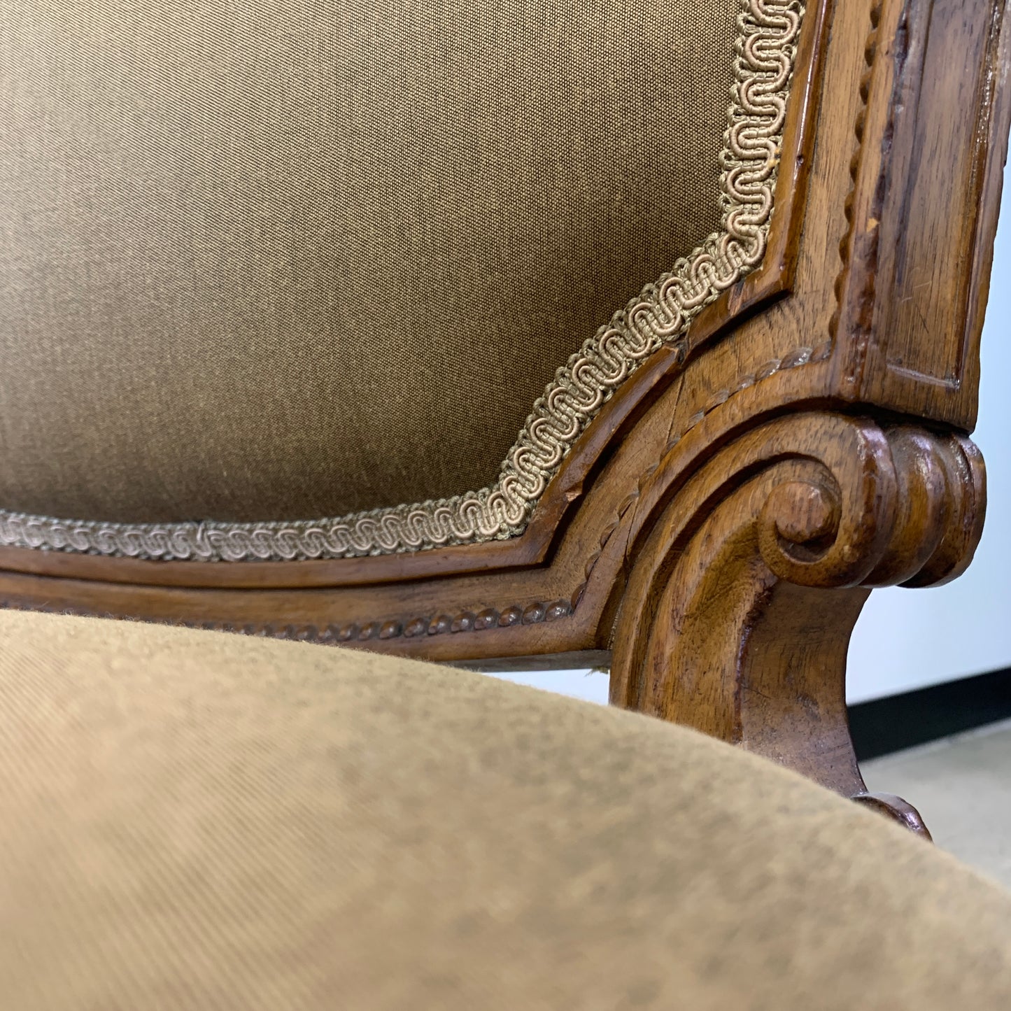 19th Century Louis XVI 'Fauteuil a la Reine' Chair