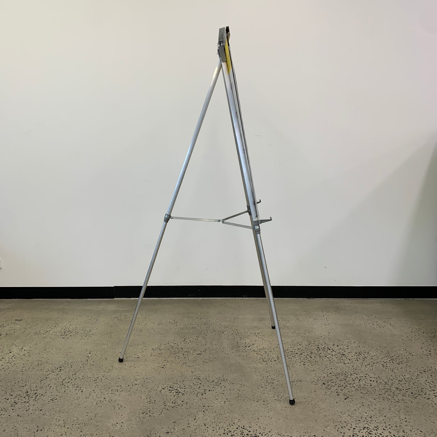 Flipchart Easel Foldable and Compact