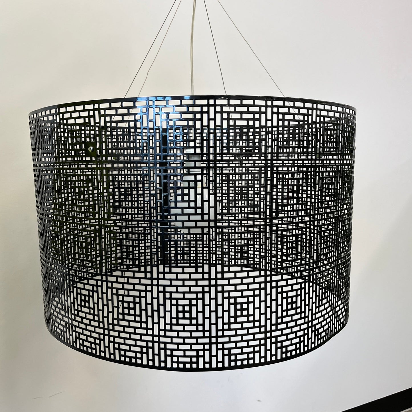Laser Cut Round Metal Pendant Lighting Black